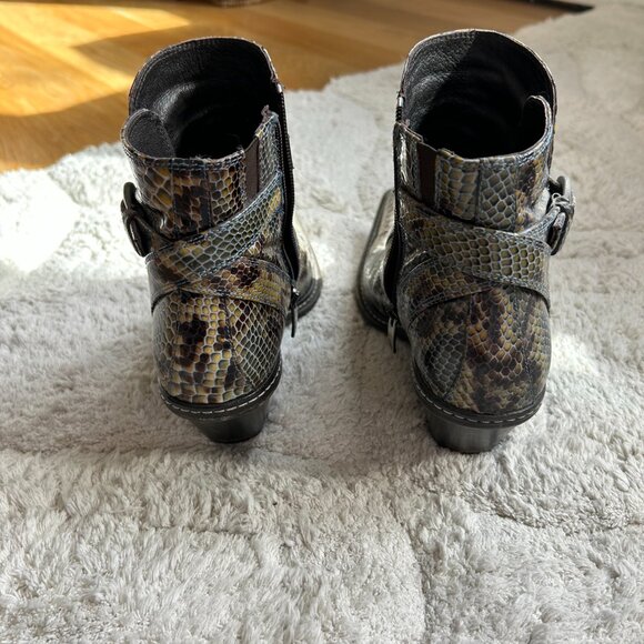 Donald J Pliner Vintage Boots - Picture 5 of 9